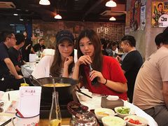 店内布置-鲜入围煮花胶鸡海鲜火锅