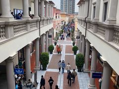 -佛罗伦萨小镇广佛名品奥特莱斯(疏港路店)