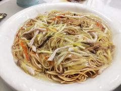 韭菜肉丝两面黄-老人和饭店(淮海中路店)