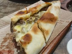特色纯牛肉奶酪披萨-Mevlana梅夫娜土耳其餐厅·清真