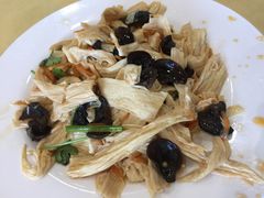 凉拌支竹木耳-花好悦园(瀛洲店)