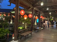 -河内西湖莲花自助餐厅