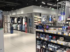 -迪卡侬(环球港店)