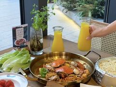 -臻鲜燕海鲜融合餐厅(金陵style店)