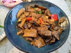 -春天里餐厅·云南创意菜特色美食(束河店)