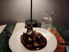 糖醋黑毛猪排配土豆泥-La Maison 夜来香(进贤路店)