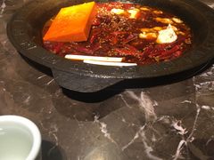 -红九格老火锅(三峡广场店)