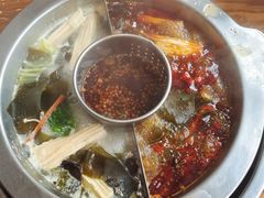 -佬土鹅肠火锅(解放路店)
