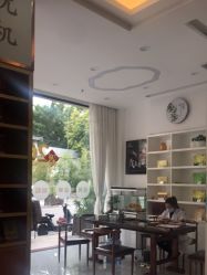 -岳灵生发养发馆