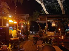 -城墙外BAR