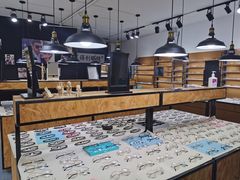 -罗伯特眼镜·蔡司官方授权(罗湖国贸店)