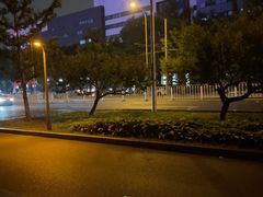 -白石桥南(地铁站)