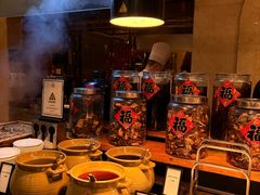 -广州万富希尔顿酒店·感趣自助餐厅·金秋蟹宴生蚝海鲜刺身