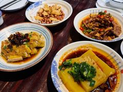 -蓝田九大碗民俗食府(蓝田店)