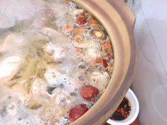 连州果园鸡-威邵鸡煲(西华路总店)