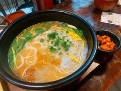 -银米·云南传统过桥米线(双廊黑金冠店)