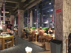 大堂-么肆烤肉·中式自助·烤肉大排档(街道口季佳PAI店)