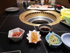 -山川小町·极番烧肉(新地假日广场店)