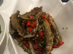 -丹江口渔村·湘味厨房(桃园店)