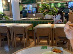 大堂-百春原湖南牛肉粉(百联世纪店)