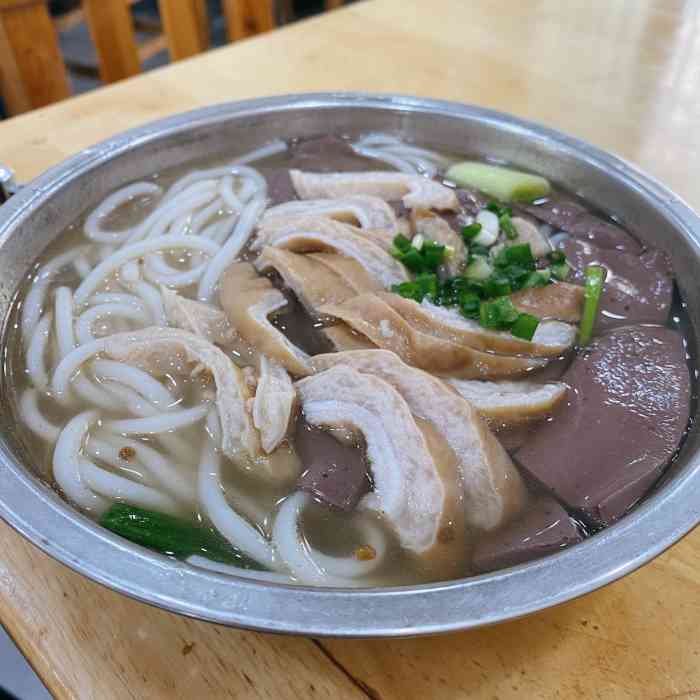 守英猪脏粉(新城店)-"不需要专业的向导也可以找到的美食,当地人.