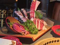 -铭牛烧肉·和牛海鲜自助(高新月牙湖店)