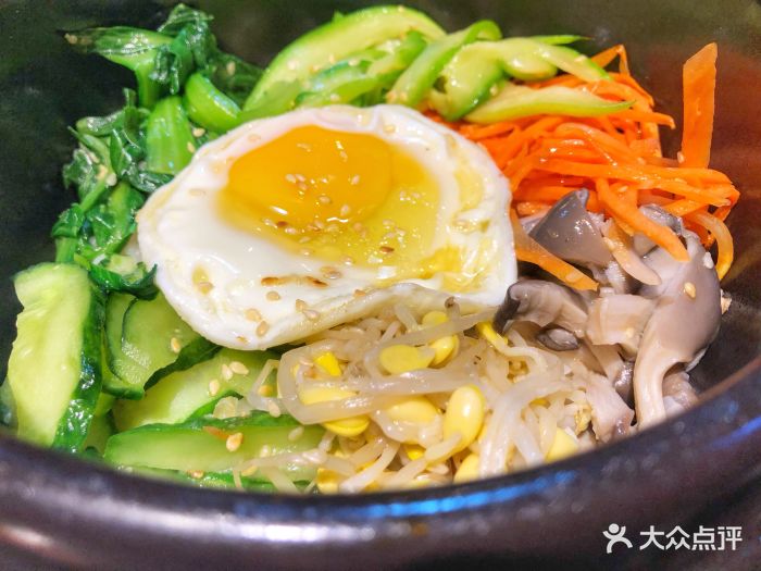 咕的咕的 炭烤肉店(国定路店)蔬菜石锅拌饭图片