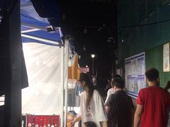 -吴山路夜市