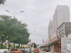 -榆林榆阳西路火车站亚朵酒店