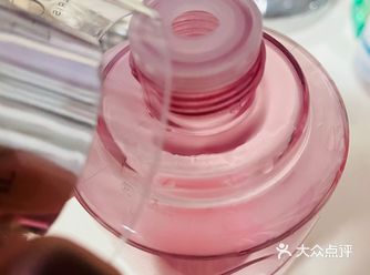 说到化妆水，滋润型，那么兰蔻的粉水真的是不能错过啦