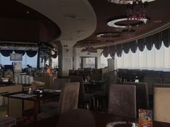 -荣誉国际酒店-云顶旋转餐厅