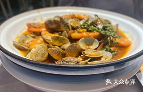 Fat Clams with Large Shrimp