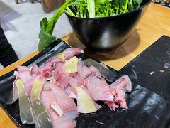 -果松木炭酸菜铜火锅·外婆参鸡汤