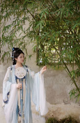 -一揽芳华汉服旗袍体验馆(拙政园店)