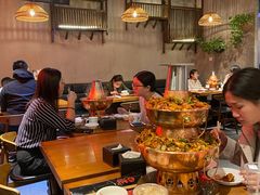 大堂-炉小二铜锅牛蛙•川湘菜(三里屯店)