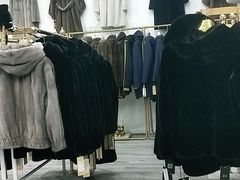 -肃宁华斯国际裘皮城