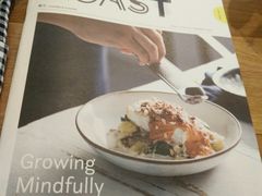 -ROAST coffee & eatery