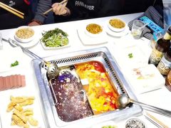 -海底捞火锅鲜切牛肉主题店(长寿路店)