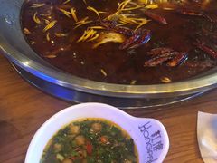 -红牌美蛙鱼头火锅(万辉国际广场店)