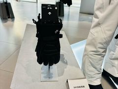 -迪桑特DESCENTE(北京三里屯BLANC店)