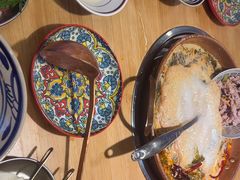 -洱火云南酸菜牛肉火锅(石景山当代商城店)