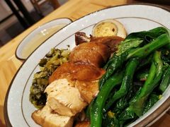 招牌玫瑰鸡腿套餐饭-狮头牌卤味研究所·卤味饭(花城汇南区店)