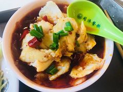 -同济大学本部学苑饮食广场