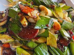 青蒜炒腊肉-嘉丰湘菜馆(芳群园店)