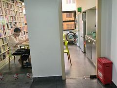 -栖游青年旅舍(华强北地铁站店)