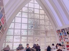 -钟书阁(松江泰晤士小镇店)