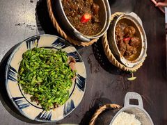-Cuc Gach Quan Restaurant