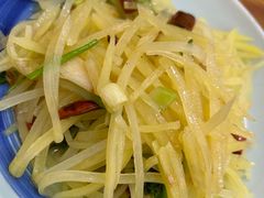 酸辣土豆丝-一品酸菜鱼