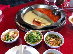 鸳鸯老火锅-山城辣妹子(定福庄店)