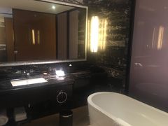 -中山利和希尔顿酒店
